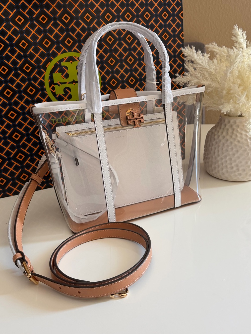 NWT , BLAKE CLEAR SMALL TOTE 156485 CLEAR / OPTIC WHITE